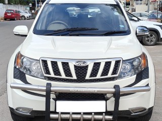 xuv500-w8-2013-model-white-colour