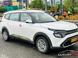 luxury-car-rental-jaipur-kia-carens-details