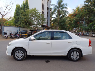 book-your-etios-car-hire-in-jaipur-today-with-travel-bazaar-india