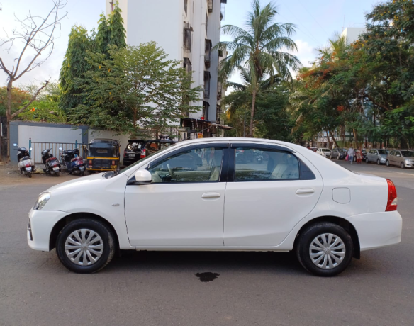 book-your-etios-car-hire-in-jaipur-today-with-travel-bazaar-india-big-0