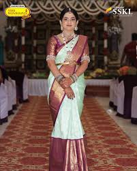 buy-kancheepuram-varamahalakshmi-silks-sarees-big-4