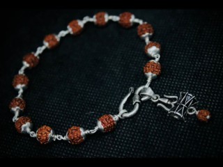 rudraksha-bracelets-for-men-a-perfect-blend-of-tradition-and-modernity
