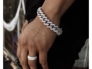 stylish-silver-bracelet-for-boys-a-timeless-accessory